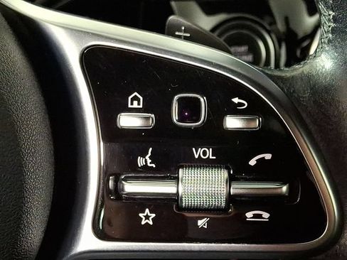 Used 2021 Mercedes-Benz GLA 250 4MATIC image 21