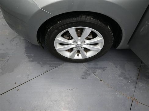 Used 2014 Nissan Versa Note SV w/ SL Package image 32