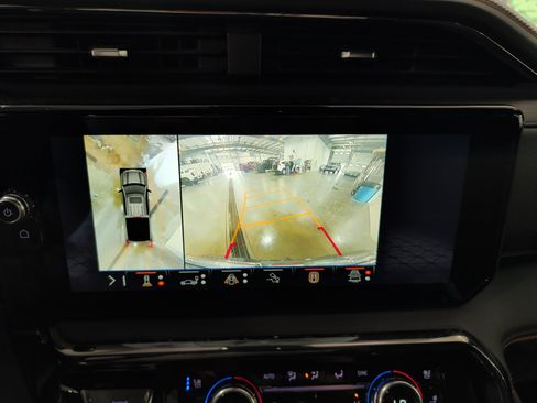 Used 2024 GMC Sierra 1500 AT4 AWD/4WD image 11