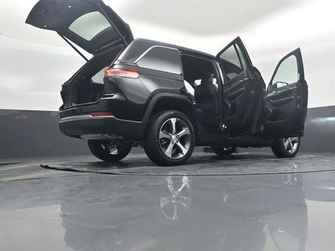 New 2026 Jeep Grand Cherokee Limited RWD image 52