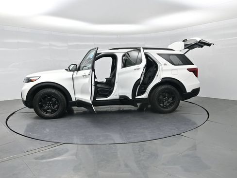 Used 2023 Ford Explorer Timberline w/ Timberline Technology Package AWD/4WD image 38
