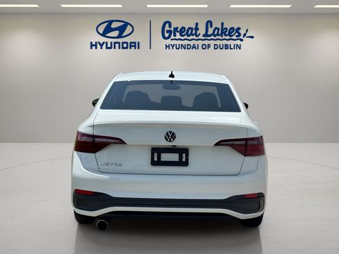 Used 2022 Volkswagen Jetta S FWD image 4