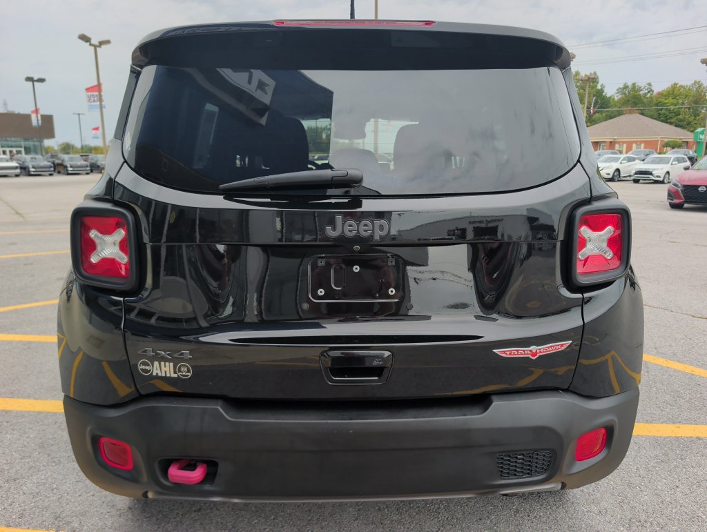Used 2019 Jeep Renegade Trailhawk w/ Cold Weather Group II AWD/4WD image 6