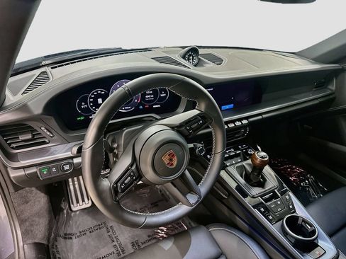 Certified 2025 Porsche 911 Carrera T RWD image 4