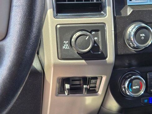 Certified 2019 Ford F250 Lariat w/ Lariat Ultimate Package AWD/4WD image 30