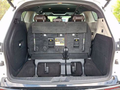 Certified 2022 Toyota Sienna Platinum AWD/4WD image 29
