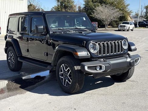 New 2026 Jeep Wrangler Unlimited Sahara AWD/4WD image 7