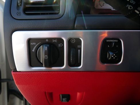 Used 2002 Ford Thunderbird image 16