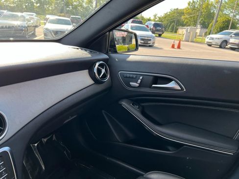 Used 2020 Mercedes-Benz GLA 250 GLA 250 4MATIC Sport Utility 4 w/ Premium Package image 15