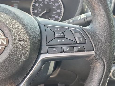 Used 2025 Nissan Sentra SV FWD image 21