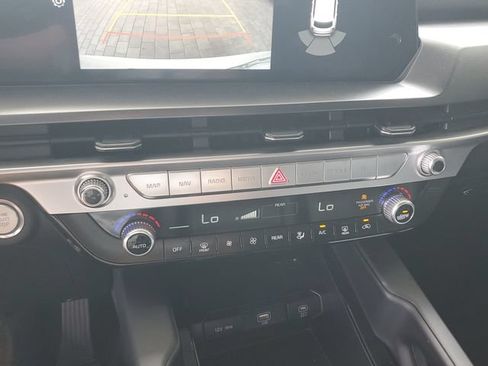 Certified 2024 Kia Telluride LX FWD image 26