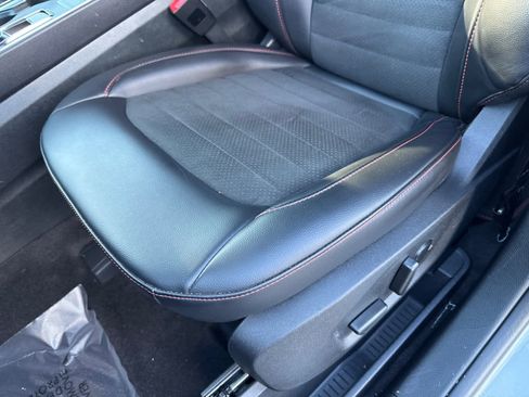 Used 2024 Ford Edge ST-Line w/ Class II Trailer Tow Package image 16