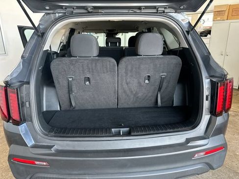 Certified 2023 Kia Sorento LX FWD image 21