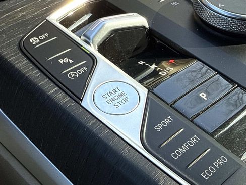 Used 2024 BMW 430i Convertible image 18