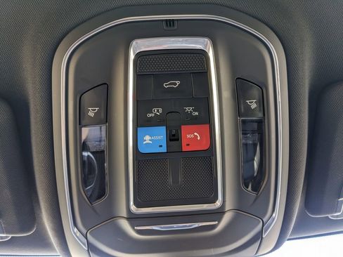 Used 2024 Jeep Grand Cherokee Limited image 61