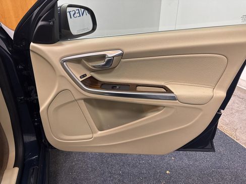 Used 2012 Volvo S60 T5 image 13