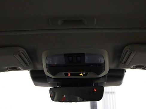 Used 2024 Subaru Crosstrek 2.0i Premium image 29