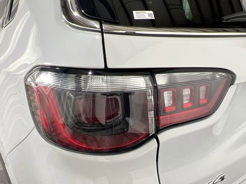 Used 2022 Jeep Compass Limited image 16