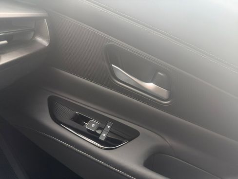 Used 2025 Nissan Murano SV image 35