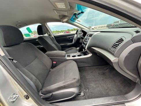 Used 2015 Nissan Altima 2.5 S w/ Power Driver Seat Package FWD image 9