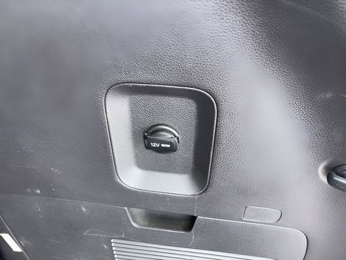 Used 2024 Kia Carnival LX image 30