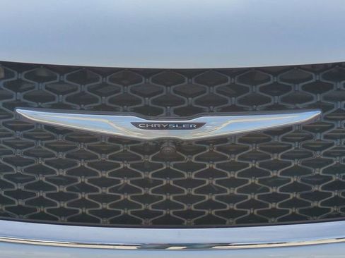 New 2026 Chrysler Pacifica Select image 36