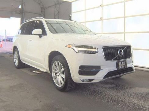 Used 2017 Volvo XC90 T6 Momentum w/ Vision Package AWD/4WD image 2