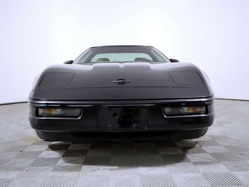 Used 1996 Chevrolet Corvette Coupe RWD image 5