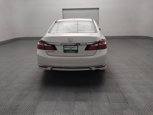 Used 2017 Honda Accord EX image 7