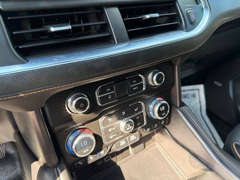 Used 2023 GMC Yukon XL AT4 w/ Technology Package AWD/4WD image 32