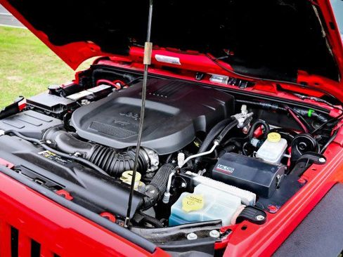 Used 2018 Jeep Wrangler Rubicon w/ Power Convenience Group image 51