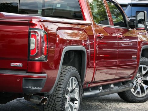 Used 2018 RAM 1500 Laramie w/ Convenience Group AWD/4WD image 28