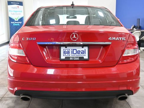 Used 2009 Mercedes-Benz C 300 4MATIC Sedan image 3