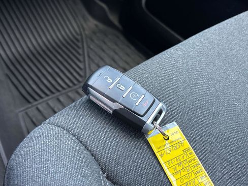 Used 2020 RAM 1500 Big Horn image 24