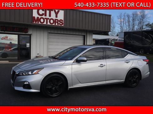 Used 2019 Nissan Altima 2.5 SV image 1