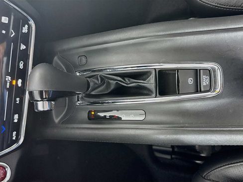 Used 2018 Honda HR-V EX-L image 19