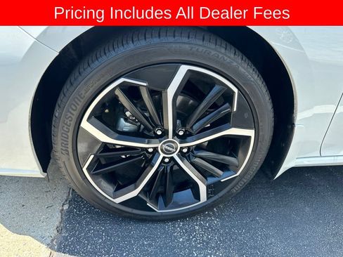 Certified 2025 Nissan Altima 2.5 SR w/ SR Premium Package FWD image 5
