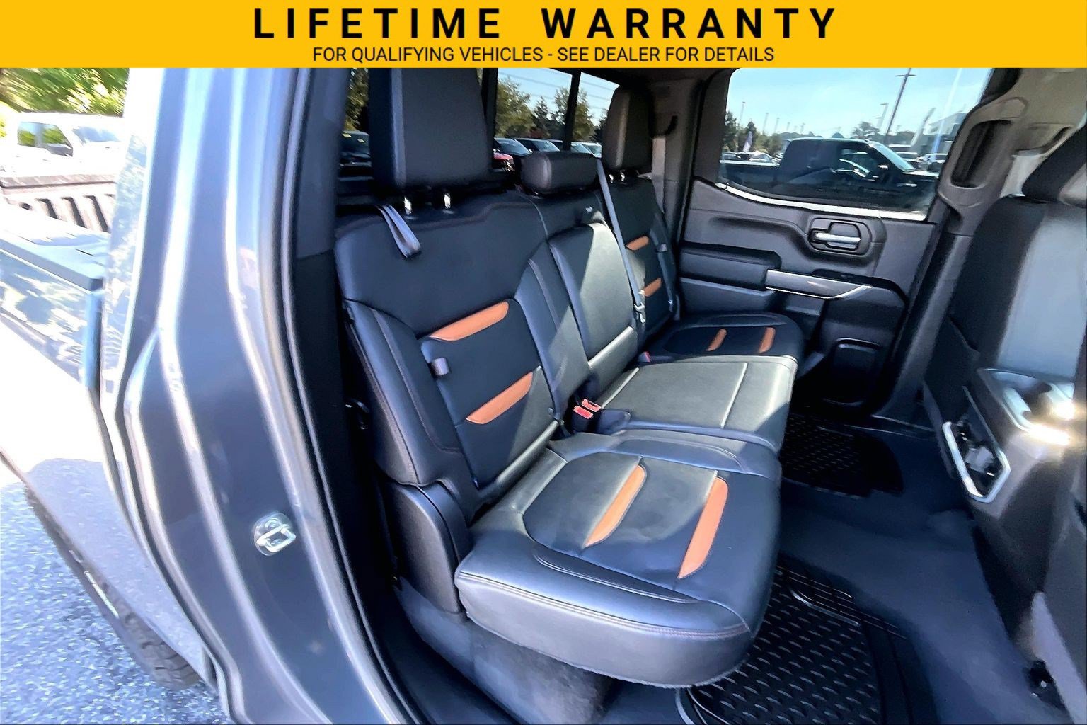 Certified 2022 GMC Sierra 1500 AT4 w/ AT4 Carbonpro Edition AWD/4WD image 23