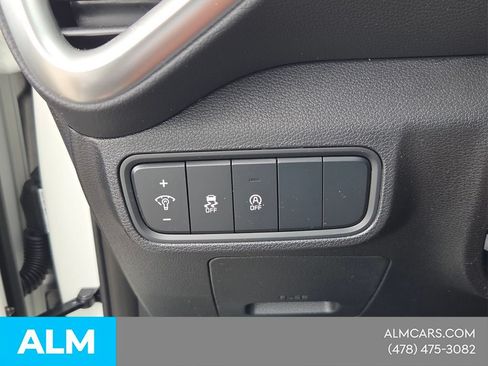 Used 2025 Kia Soul LX w/ LX Technology Package FWD image 25