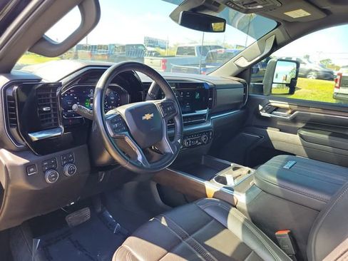 Used 2024 Chevrolet Silverado 3500 High Country AWD/4WD image 10