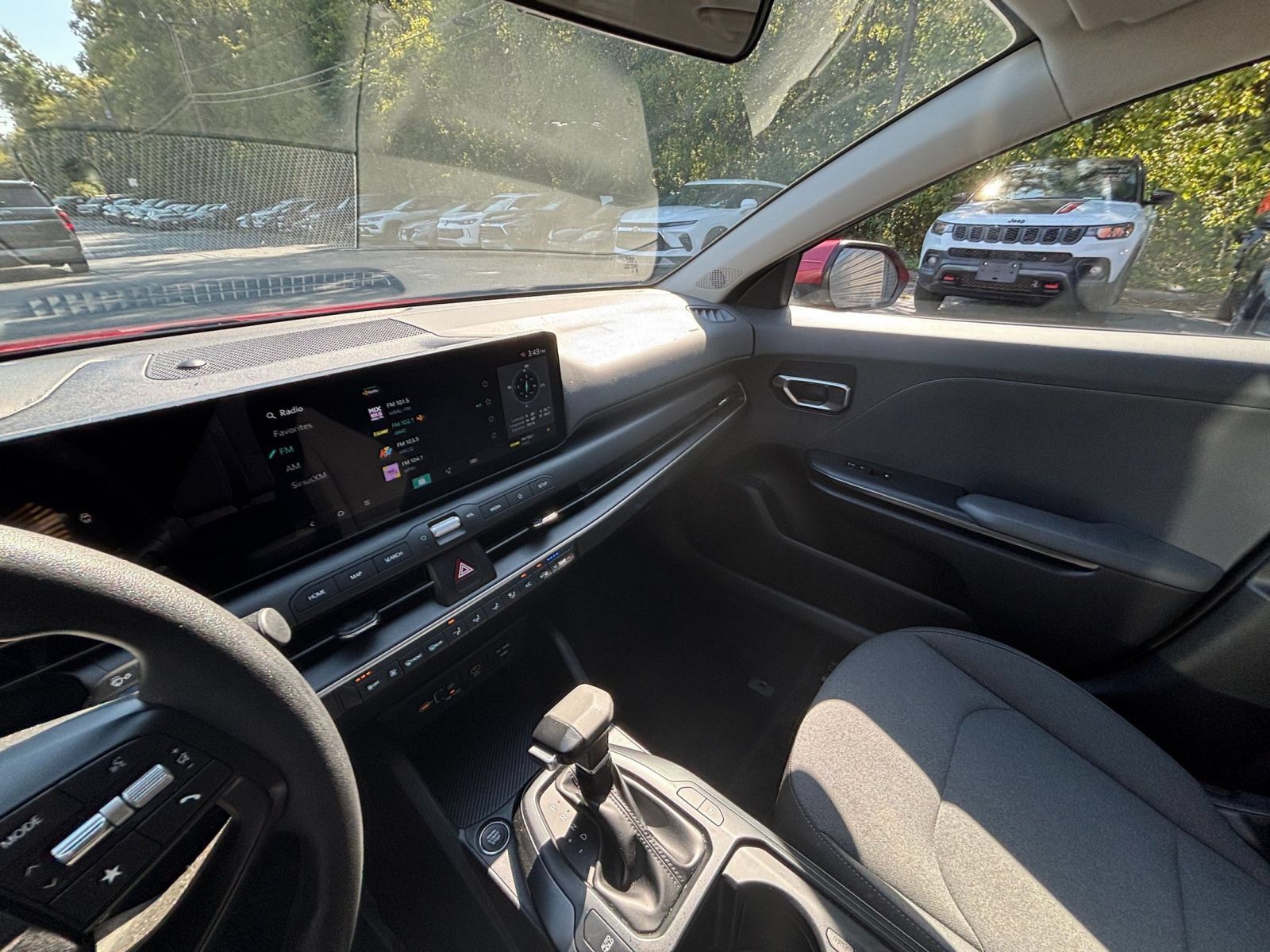 Used 2025 Kia K4 FWD image 30