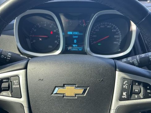 Used 2017 Chevrolet Equinox LT w/ Convenience Package image 31