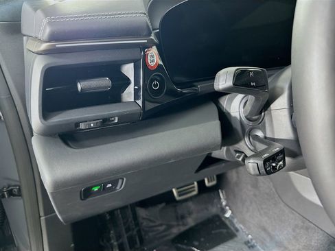 New 2025 Porsche Macan Turbo Electric image 11