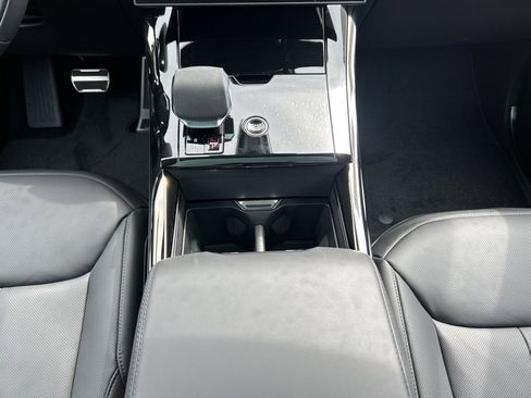 New 2025 Land Rover Range Rover Sport Dynamic SE image 23