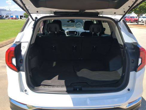 Used 2019 GMC Terrain SLT FWD image 21