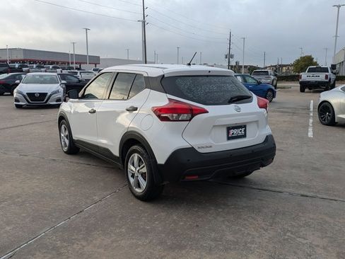 Used 2020 Nissan Kicks S image 7
