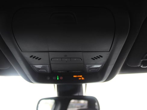 Used 2025 Chevrolet Blazer RS AWD/4WD image 37