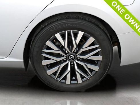 Used 2024 Nissan Altima 2.5 SV image 24