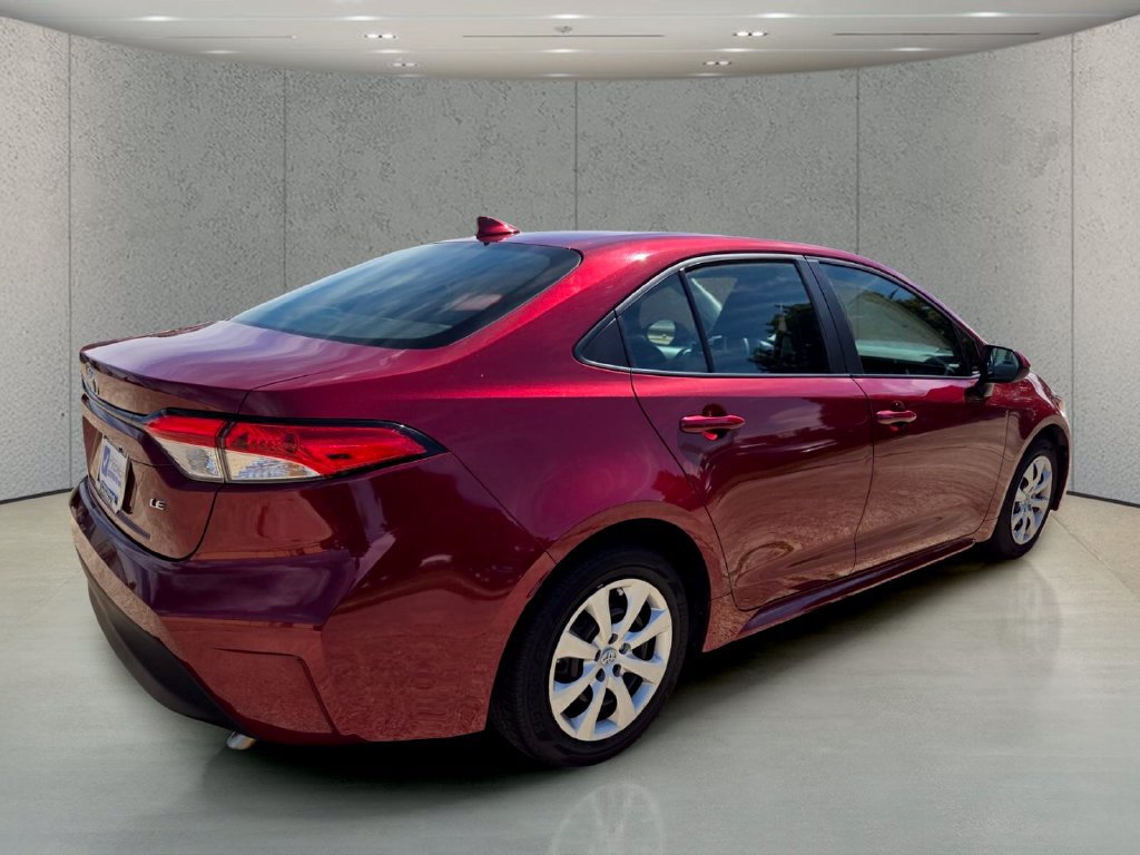 Used 2025 Toyota Corolla LE FWD image 5