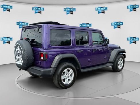 Used 2023 Jeep Wrangler Unlimited Sport w/ Sun And Sound Package AWD/4WD image 6